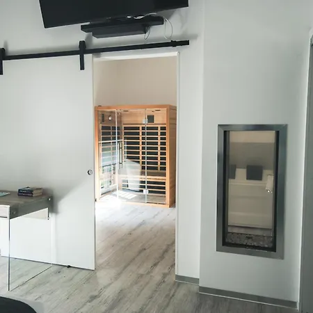 Apartman The Secret - First 